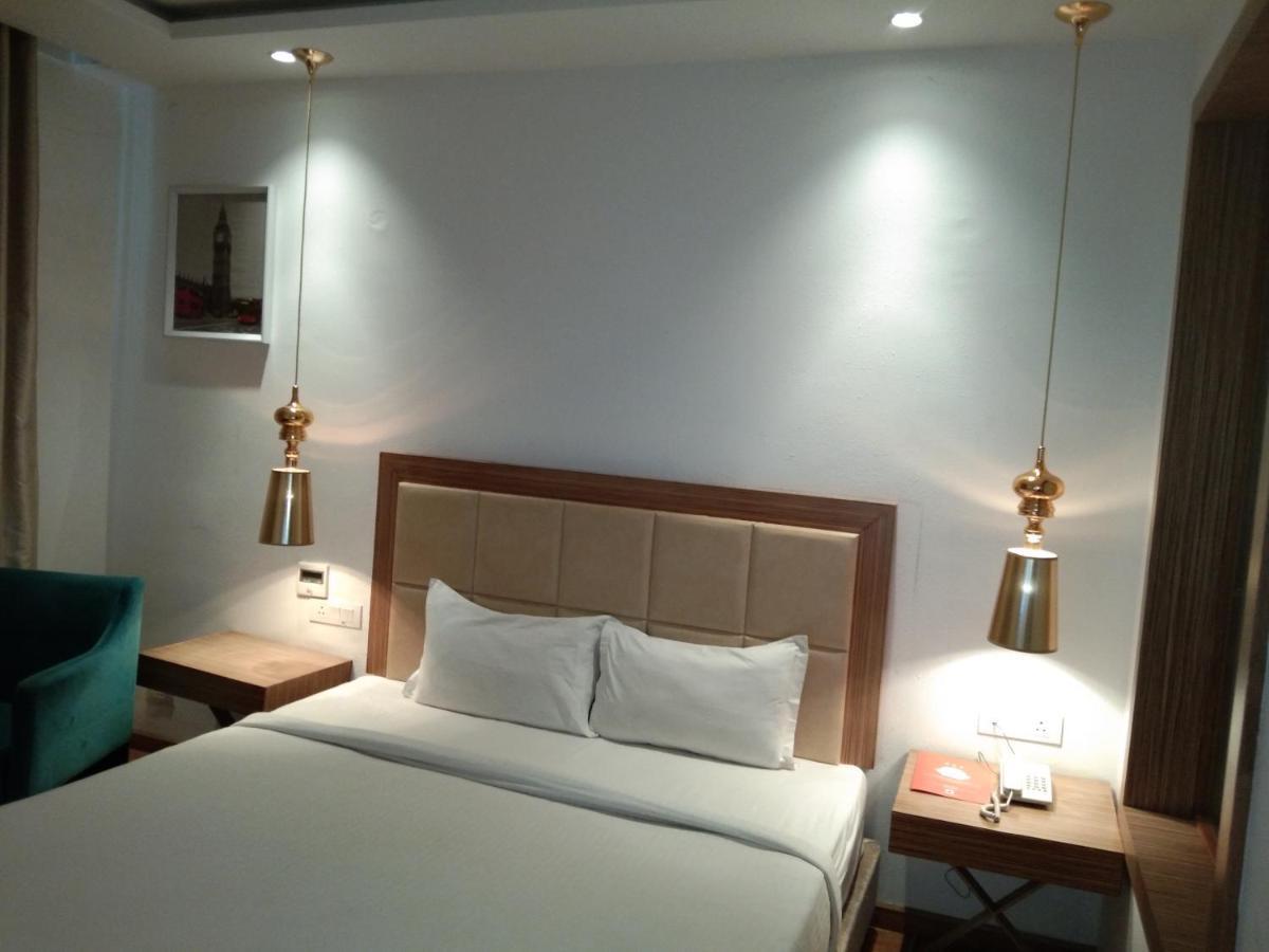 Hotel Amora - Rajnandgaon Raj Nandgaon Exteriör bild