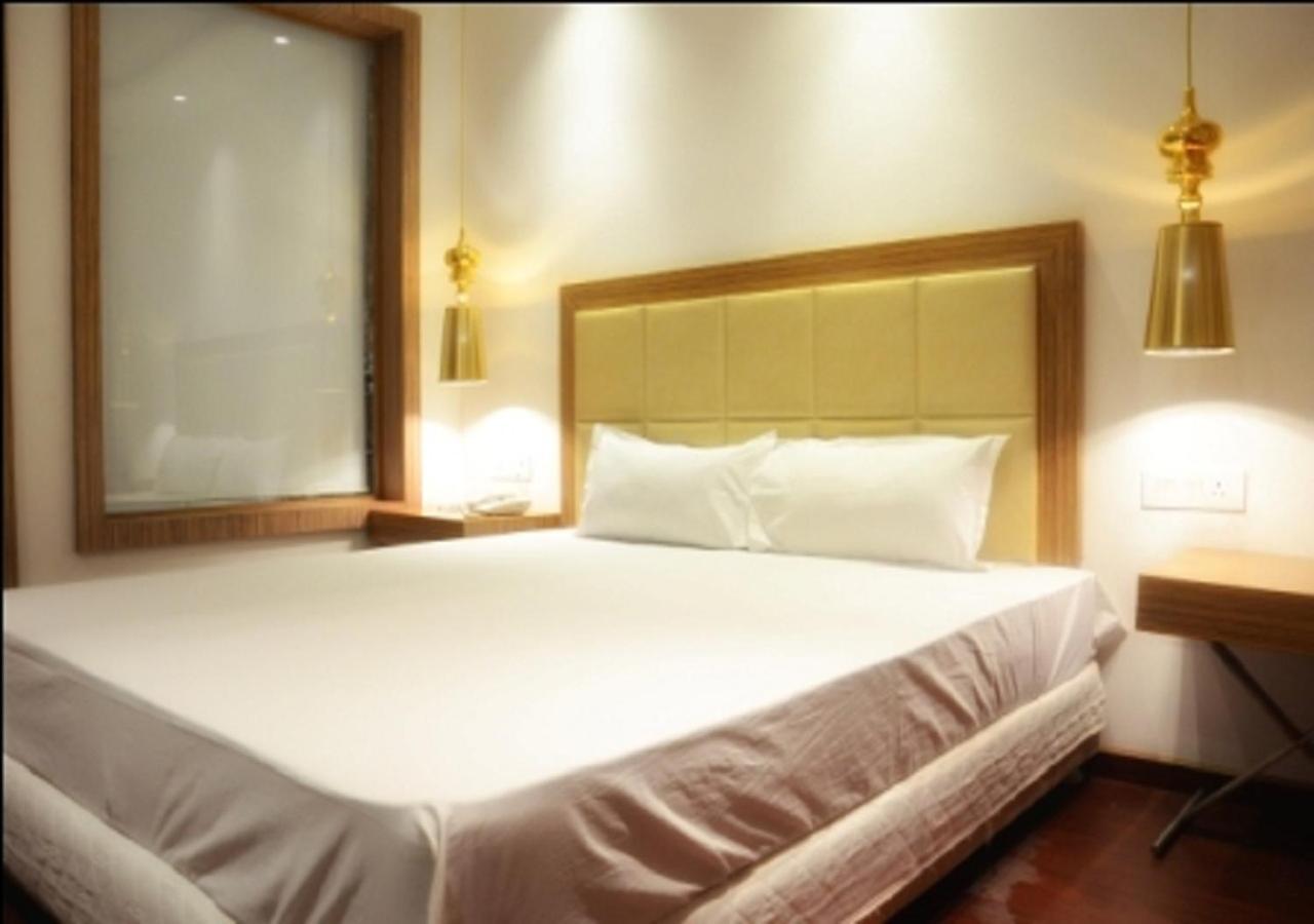 Hotel Amora - Rajnandgaon Raj Nandgaon Exteriör bild