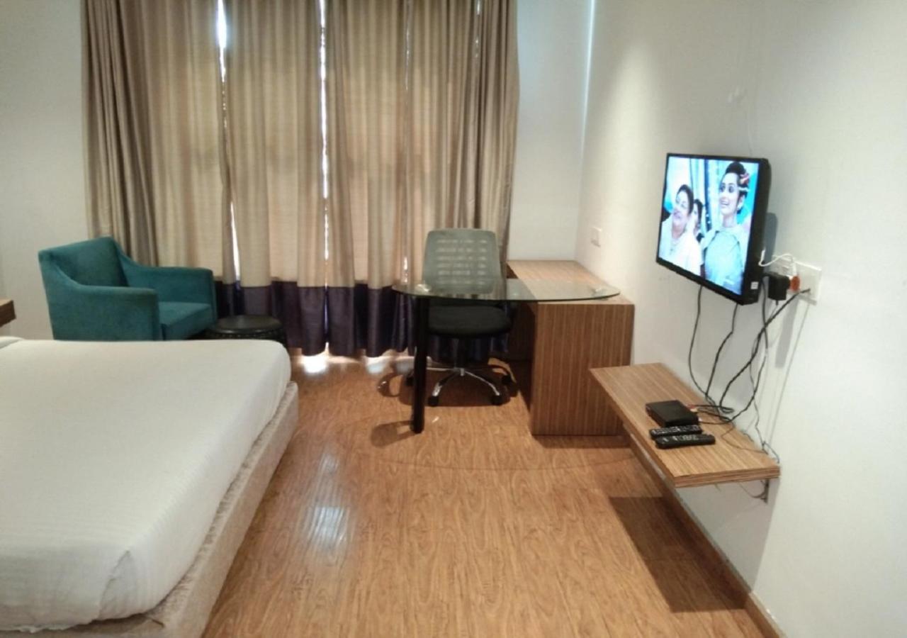 Hotel Amora - Rajnandgaon Raj Nandgaon Exteriör bild