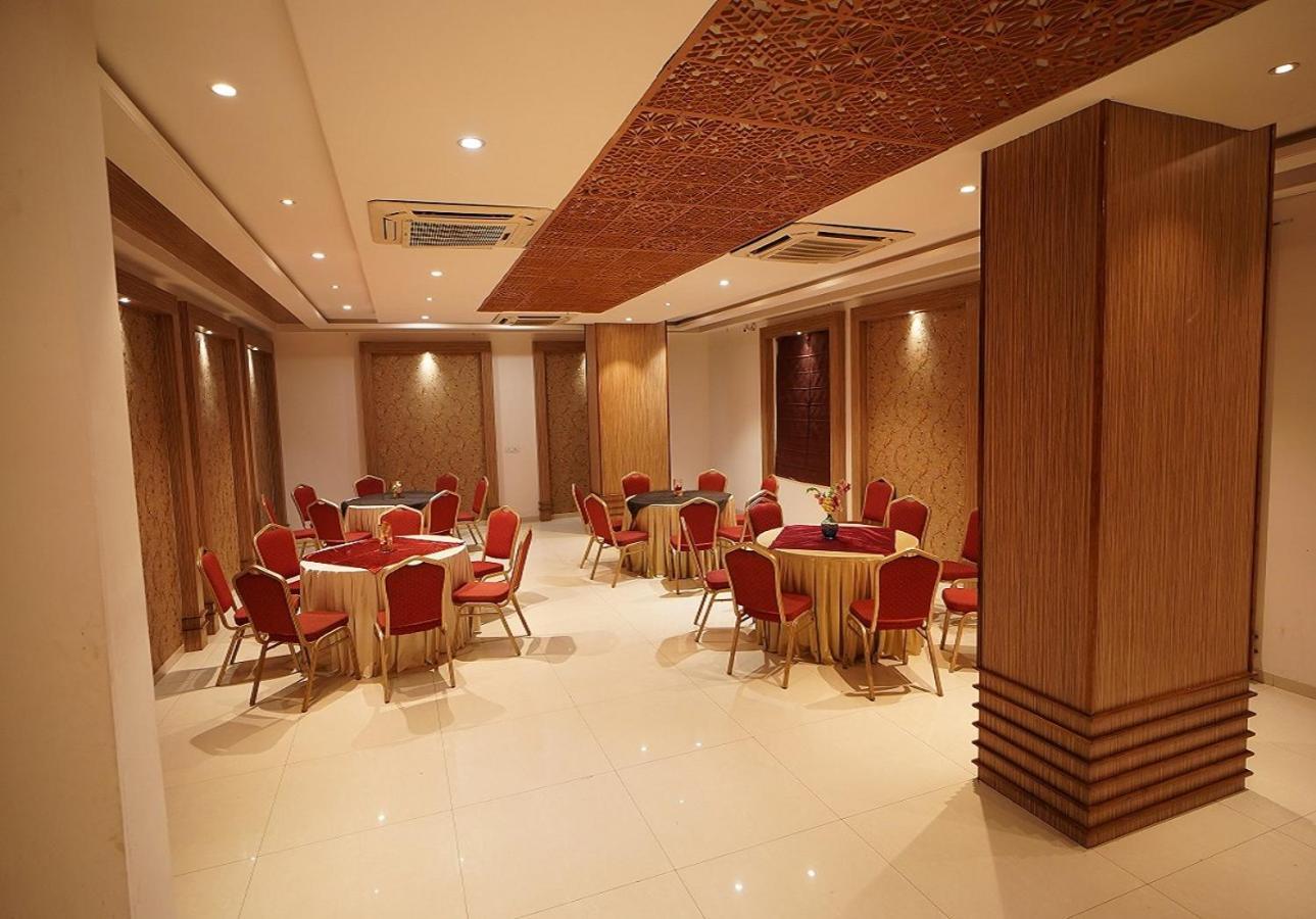 Hotel Amora - Rajnandgaon Raj Nandgaon Exteriör bild