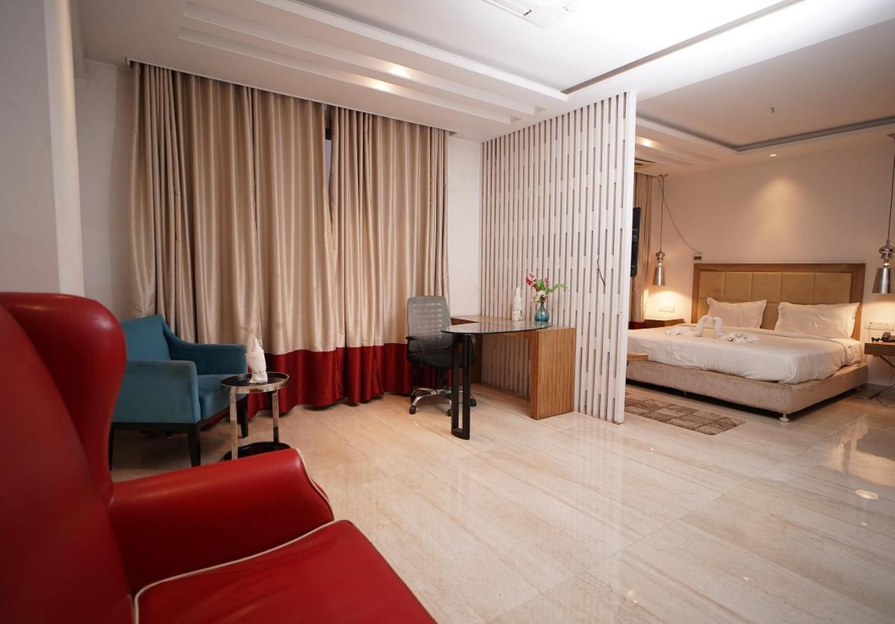 Hotel Amora - Rajnandgaon Raj Nandgaon Exteriör bild