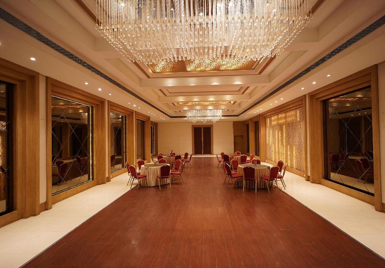 Hotel Amora - Rajnandgaon Raj Nandgaon Exteriör bild