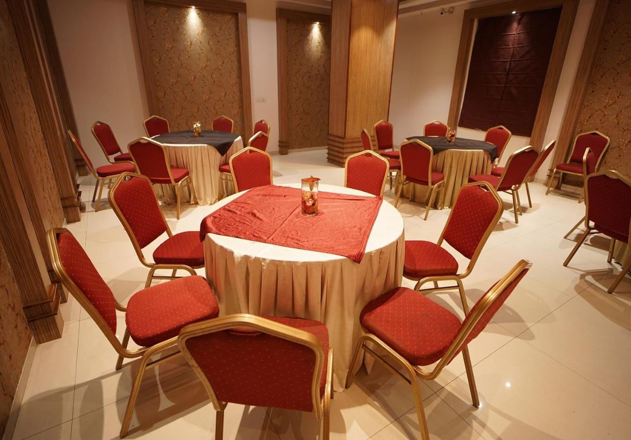 Hotel Amora - Rajnandgaon Raj Nandgaon Exteriör bild