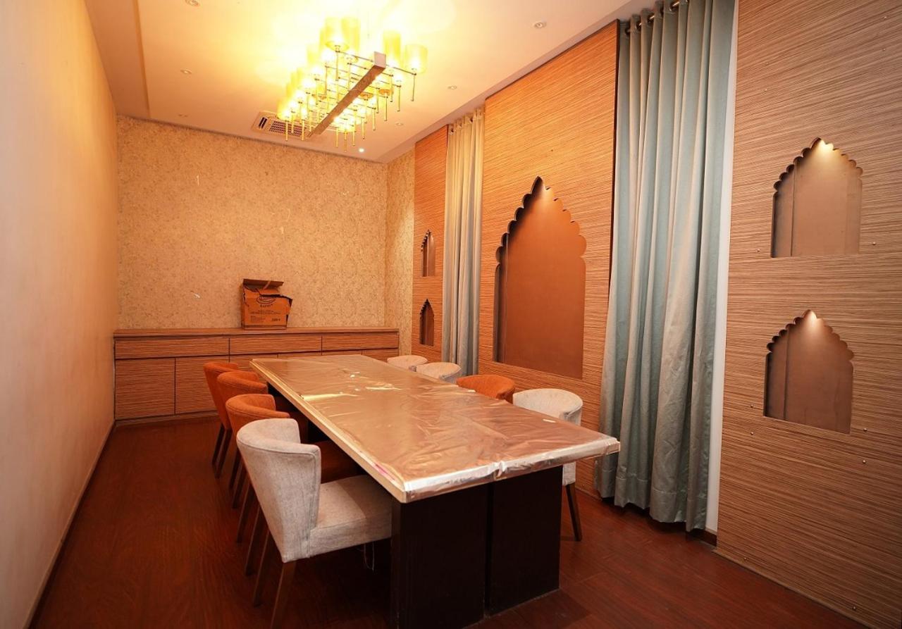 Hotel Amora - Rajnandgaon Raj Nandgaon Exteriör bild