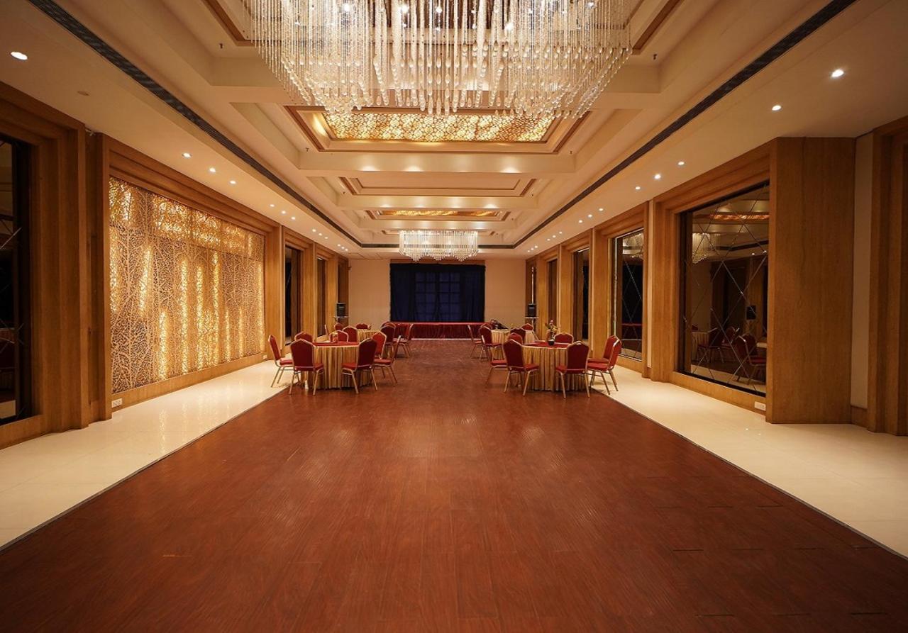 Hotel Amora - Rajnandgaon Raj Nandgaon Exteriör bild