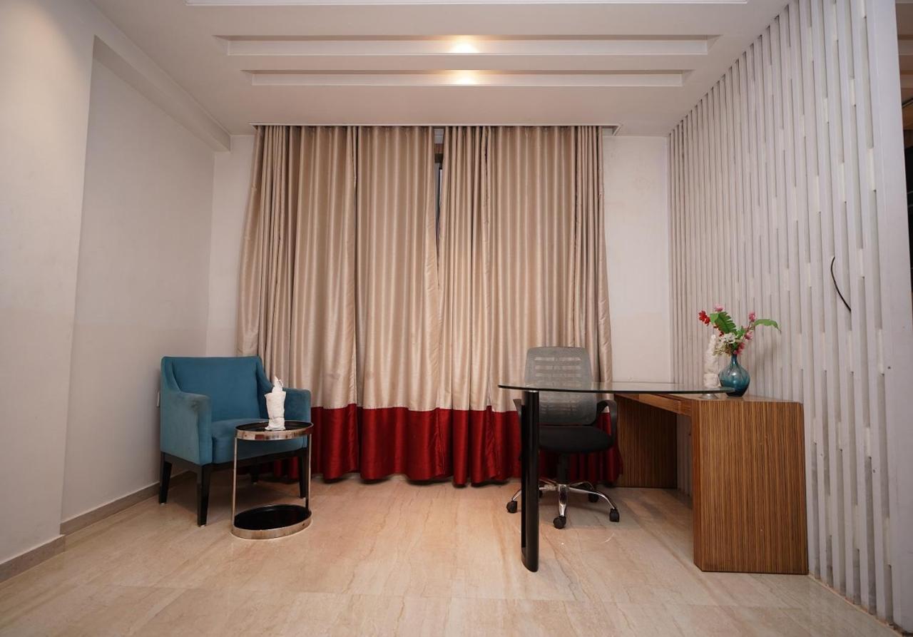 Hotel Amora - Rajnandgaon Raj Nandgaon Exteriör bild
