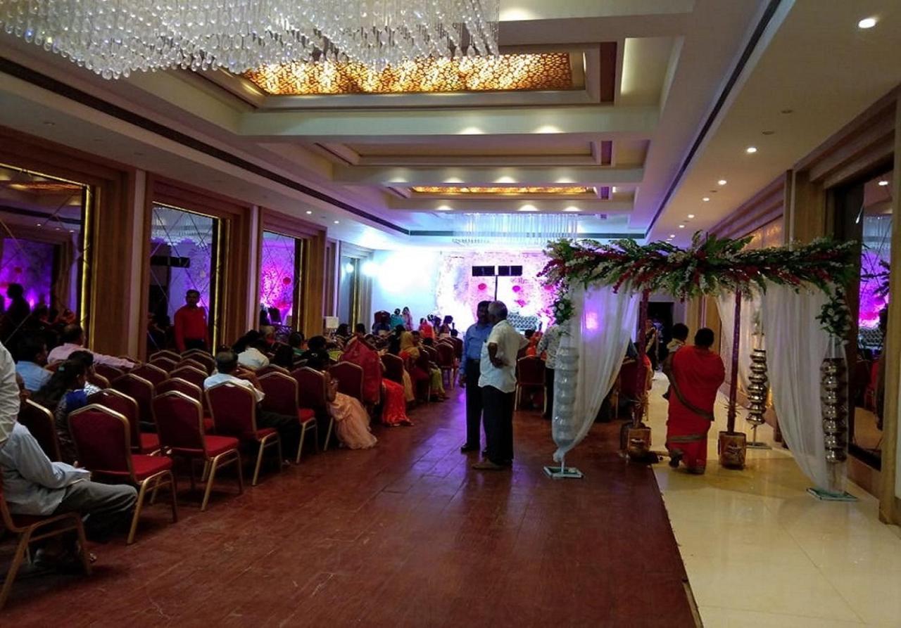 Hotel Amora - Rajnandgaon Raj Nandgaon Exteriör bild